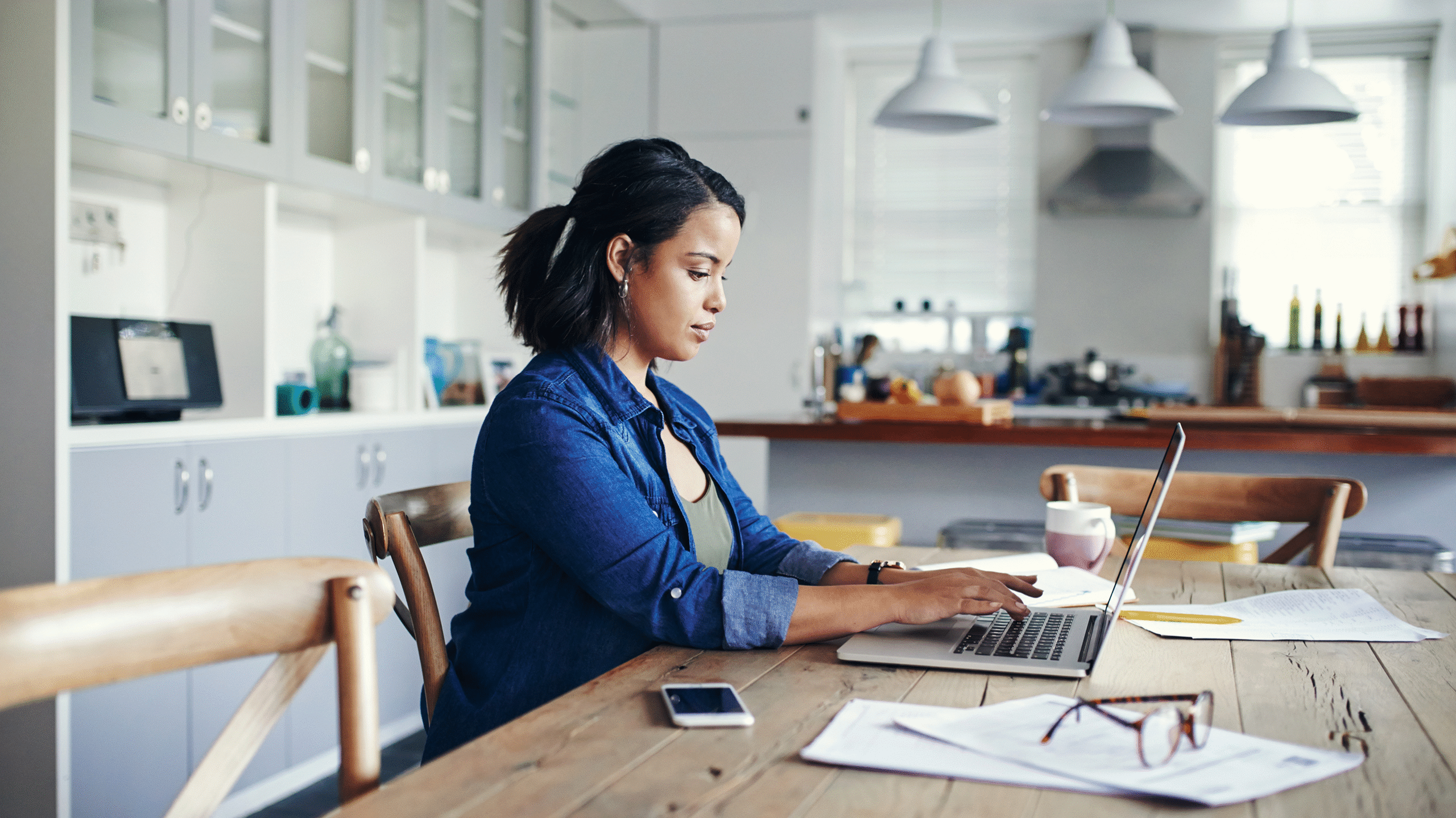 How to Earn $15/Hour Working From Home Without a Resume
